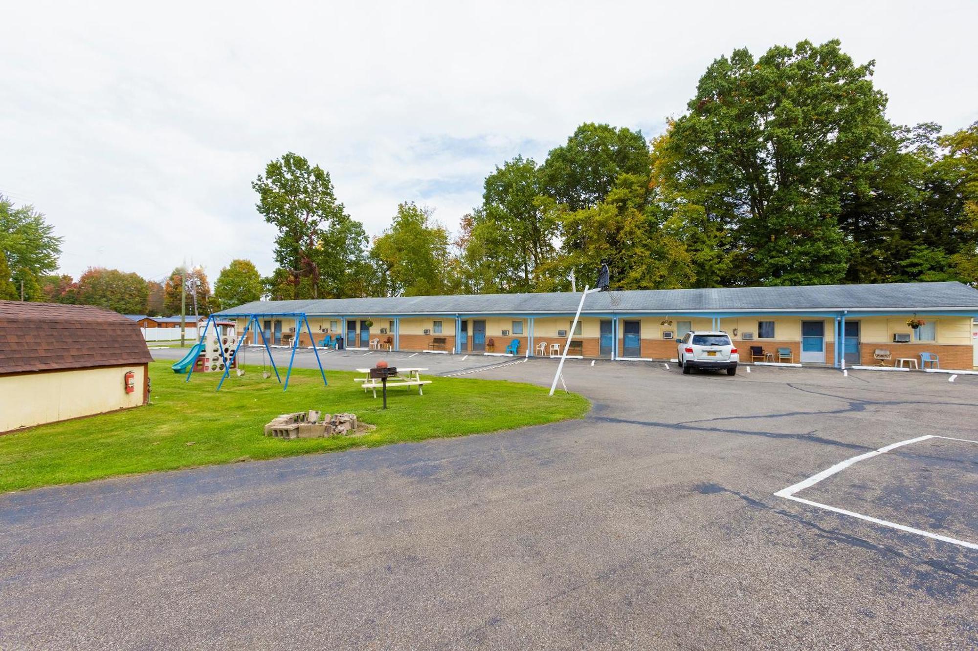Parkside Motel By Oyo Meadville Conneaut Lake Conneaut Lakeshore Exterior photo